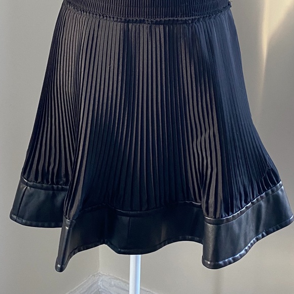 Chic Drop waist LBD with vegan leather trim - Picture 3 of 13